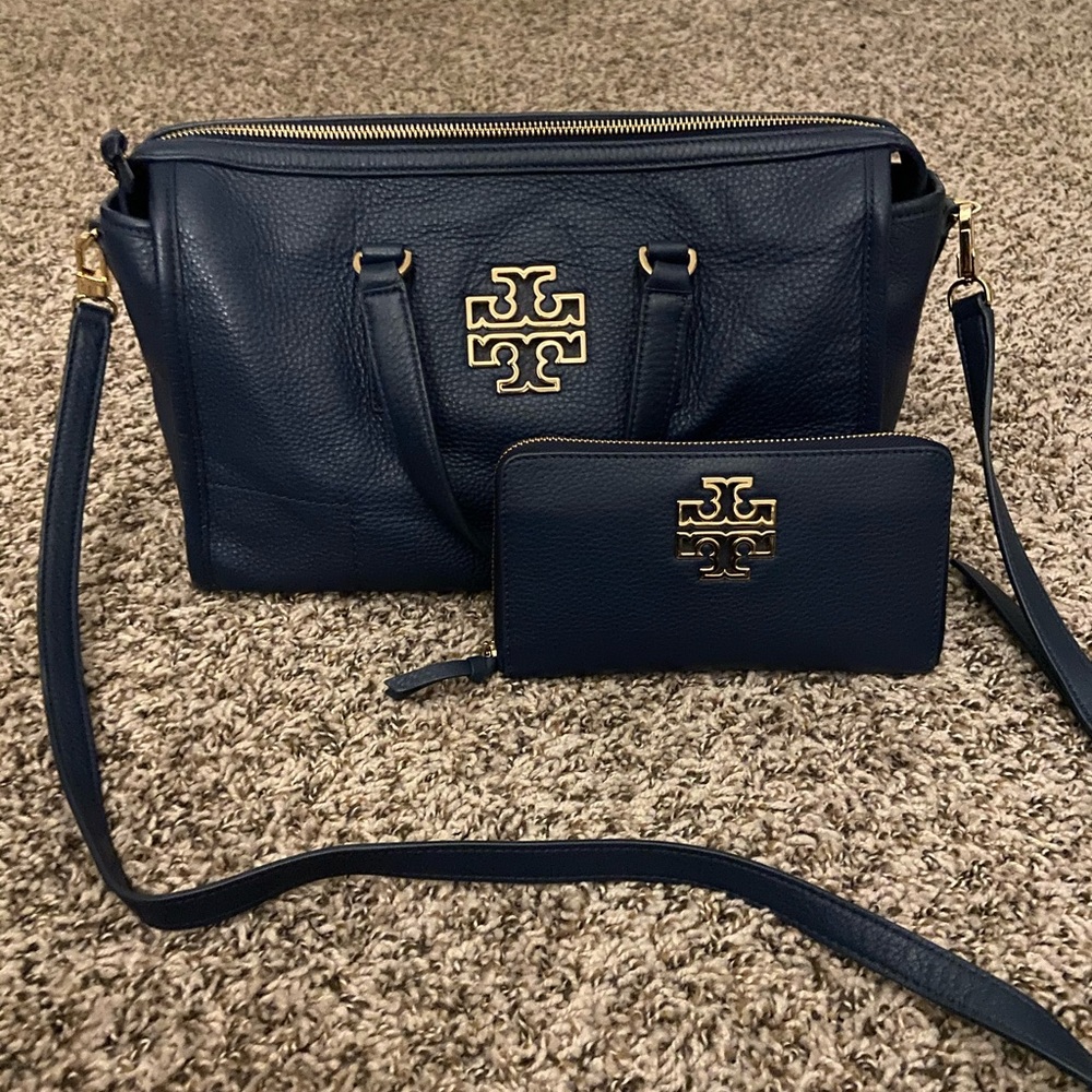 Authentic Tory Burch Set handbag and wallet